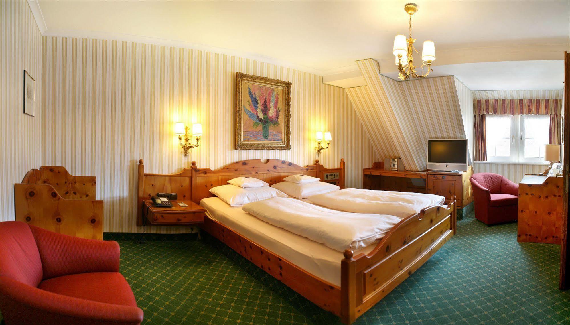 Hotel Brauereigasthof Landwehr-Braeu Reichelshofen Exterior foto
