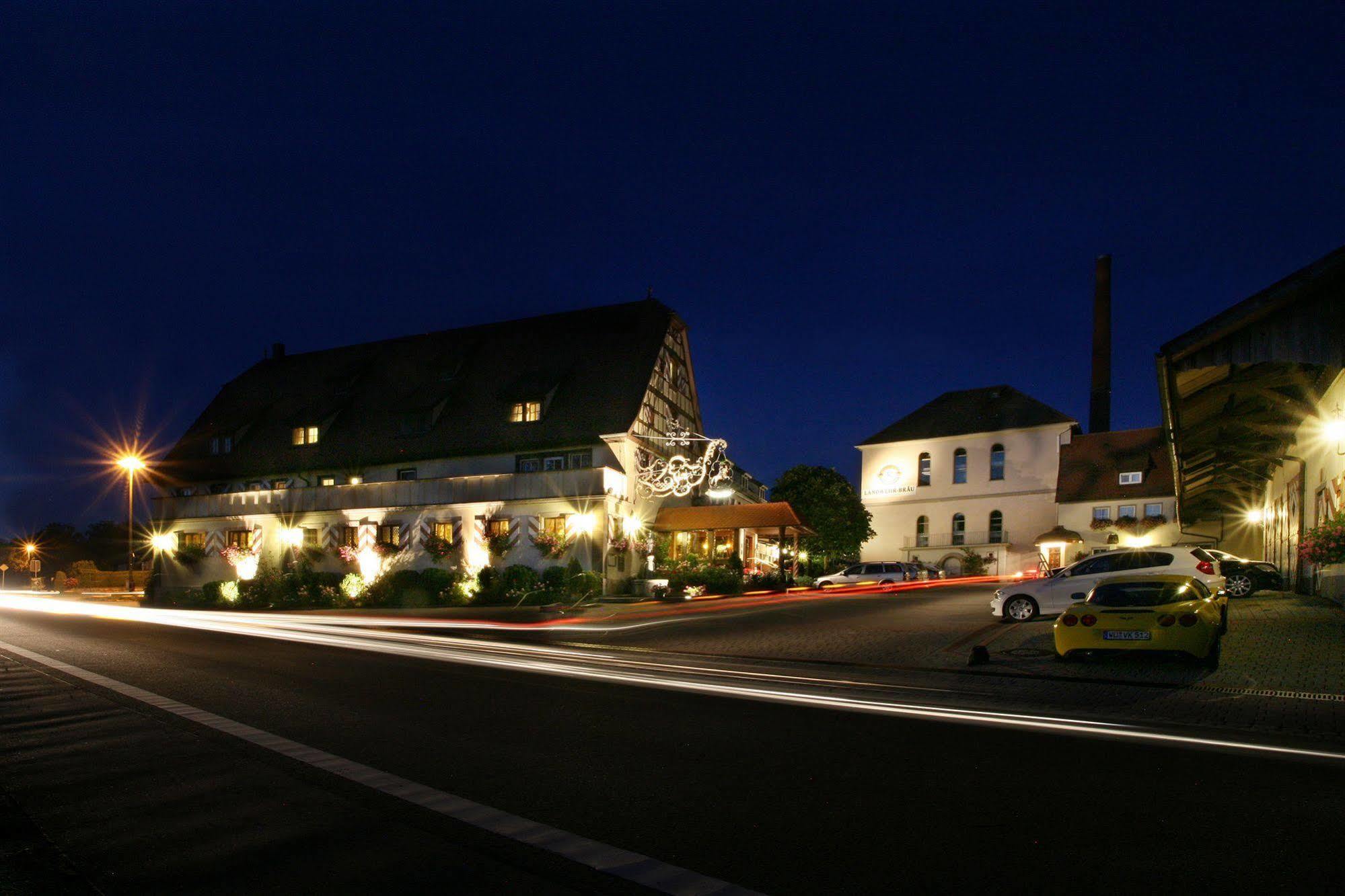 Hotel Brauereigasthof Landwehr-Braeu Reichelshofen Exterior foto